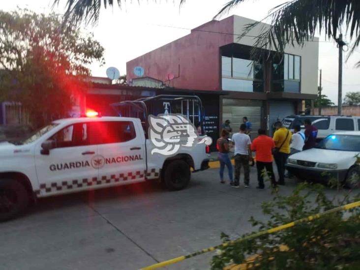 Ejecutan a tatuador en su estudio en la Olmeca de Coatzacoalcos