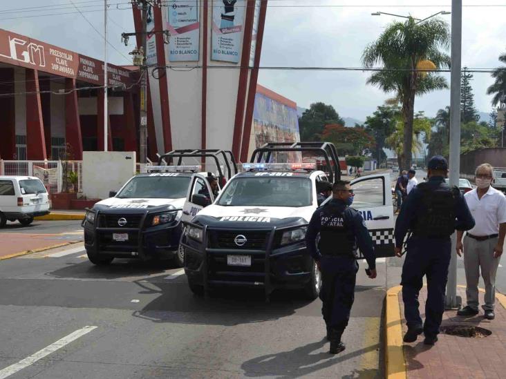 Pareja denuncia abuso de autoridad de Policía Estatal en Río Blanco