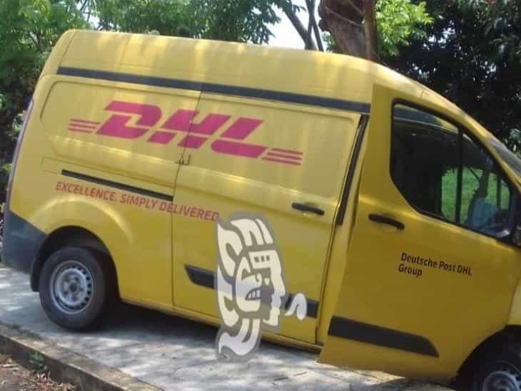 Detienen a tres sujetos tras asaltar y robar paquetería DHL