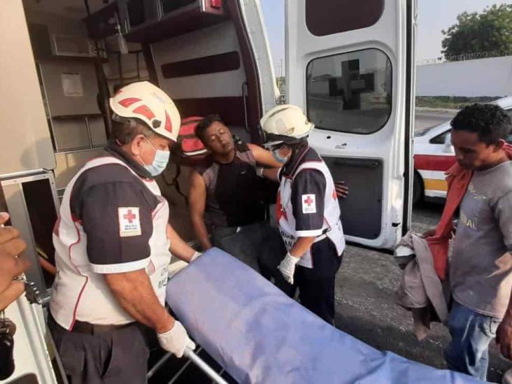 Se registra accidente sobre carretera Veracruz-Xalapa; deja dos personas heridas