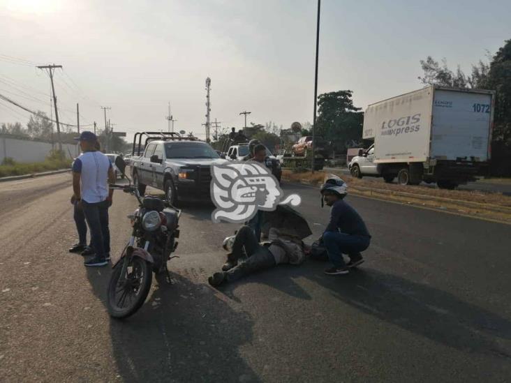 Se registra accidente sobre carretera Veracruz-Xalapa; deja dos personas heridas