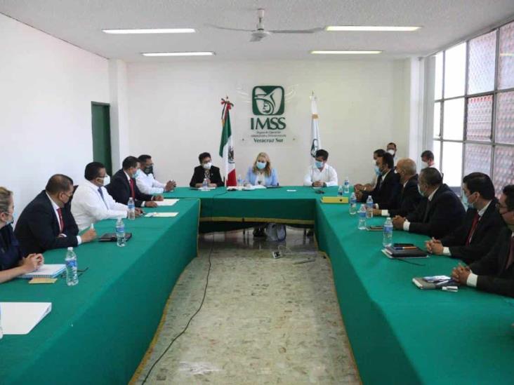 Nueva titular de IMSS Veracruz Sur toma posesión del cargo