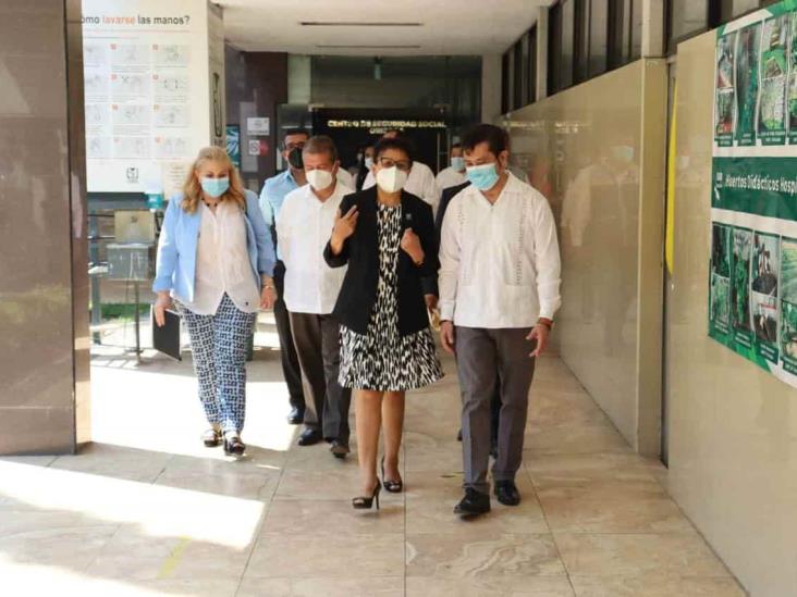 Nueva titular de IMSS Veracruz Sur toma posesión del cargo