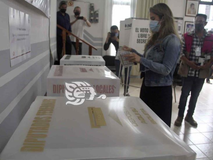 Muestra INE protocolo para votar ‘con sana distancia’ el 6 de junio