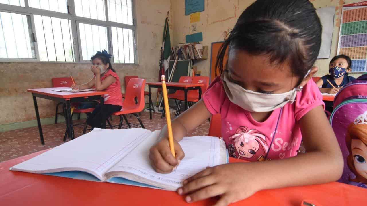 En manos de la Secretaría de Salud, aplazar regreso a clases en Veracruz