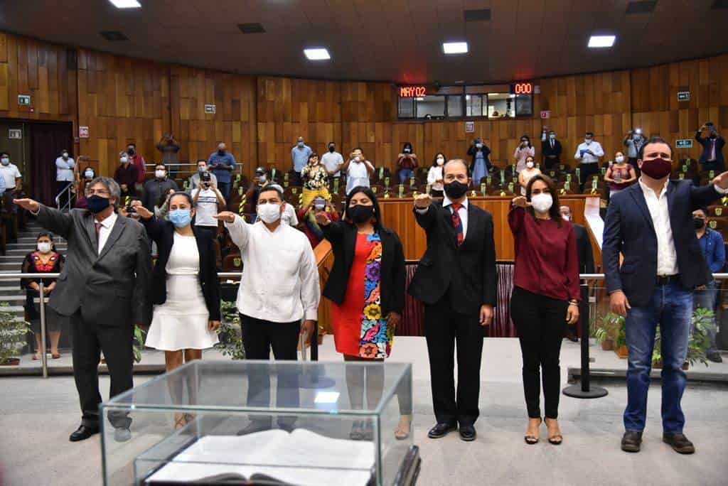 Rinden protesta 7 diputados suplentes del Congreso de Veracruz