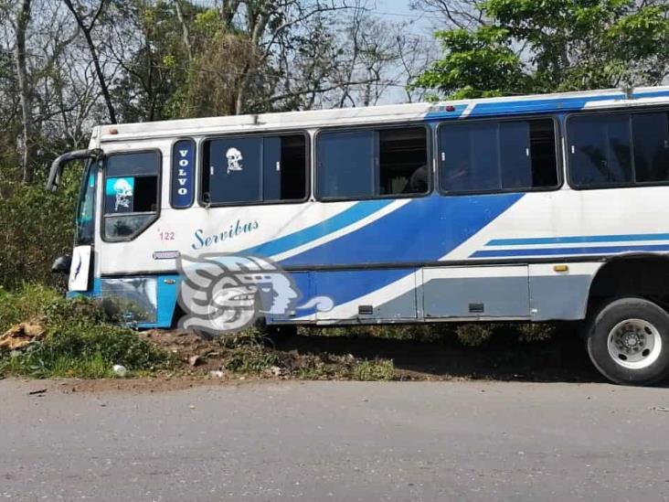 Accidente de autobús en Río Seco, en Amatlán, deja 2 lesionados