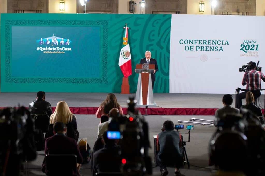 Pide AMLO a trabajadores del Metro que recapaciten sobre paro de labores