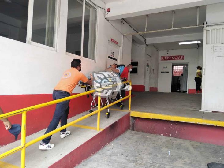 Mientras cortaba ramas de árbol, porteño sufre descarga eléctrica