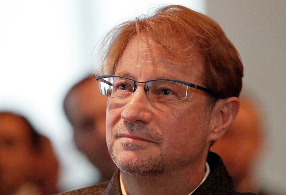 Liberan orden de aprehensión contra Andrés Roemer por violación