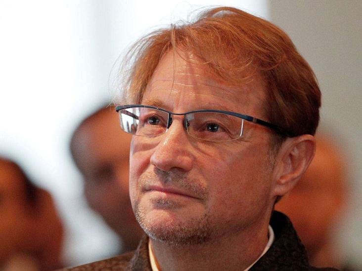 Liberan orden de aprehensión contra Andrés Roemer por violación