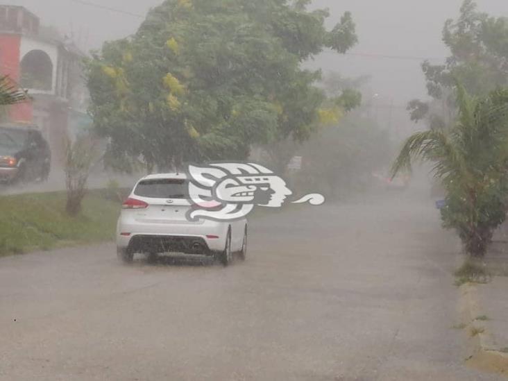 Tormenta deja encharcadas 4 colonias en Agua Dulce