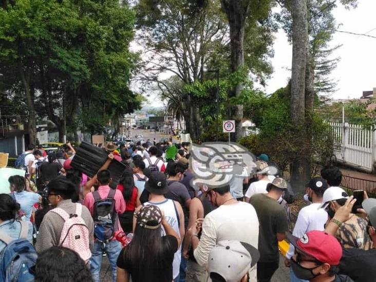 En Xalapa, marchan a favor de la legalización de la mariguana