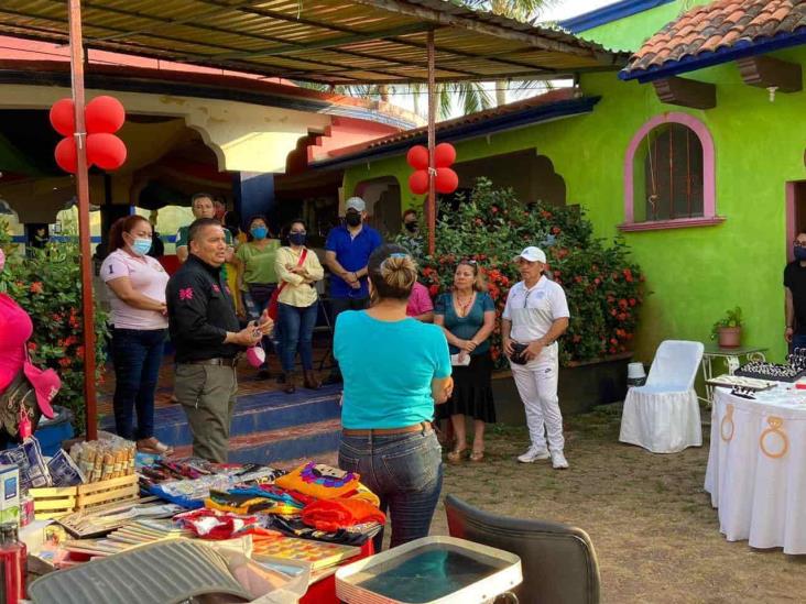 Mujeres emprendedoras son la Fuerza de Coatzacoalcos: Chucho Moreno 