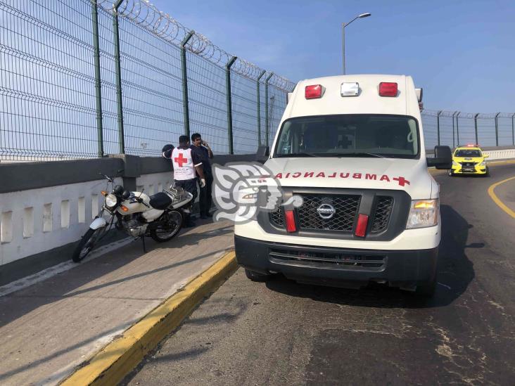 Motociclista resulta lesionado tras ser impactado por camioneta de carga en Veracruz