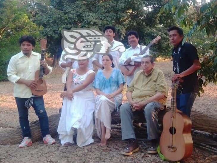 Natalia Lafourcade y Los Cojolites graban video musical en Jáltipan