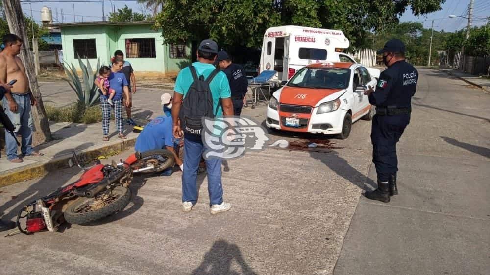 Tras choque en Oluta resultan heridos padre e hijo