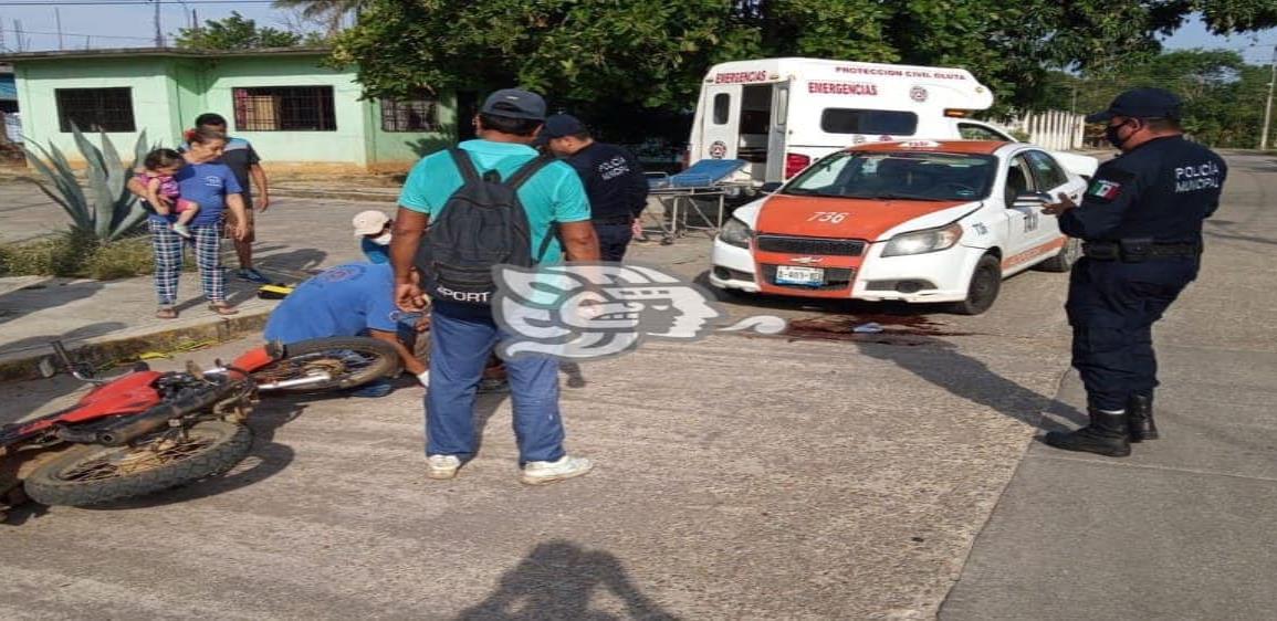 Tras choque en Oluta resultan heridos padre e hijo