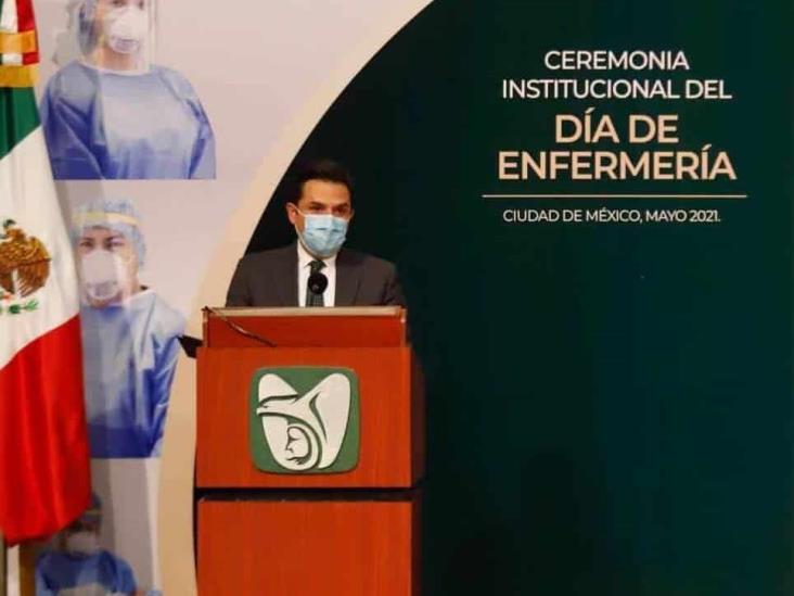 IMSS rinde homenaje a enfermeras y enfermeros