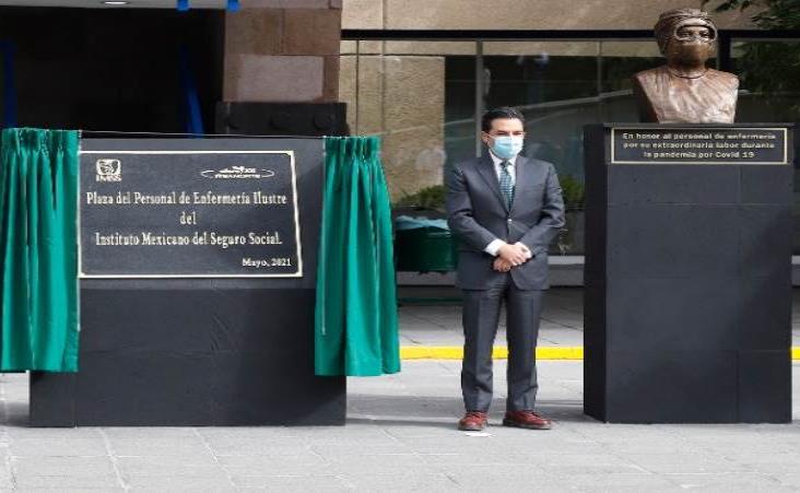 IMSS rinde homenaje a enfermeras y enfermeros