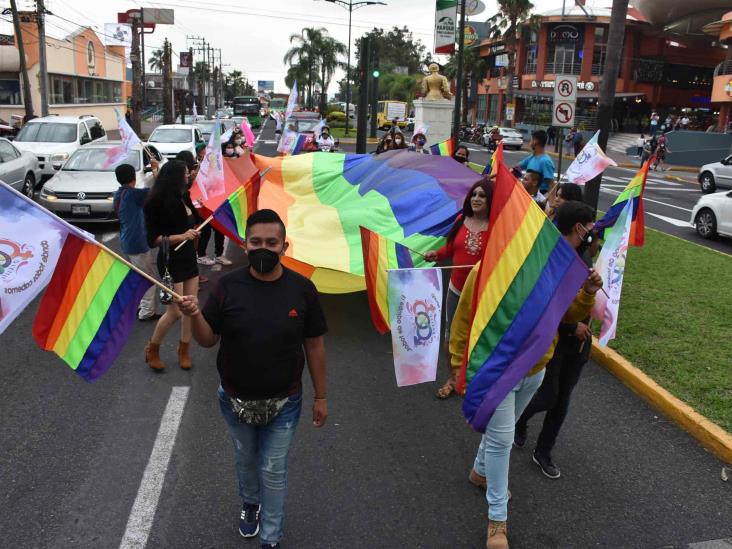 Realizan séptima Caravana LGBTTTIQ+ en Orizaba