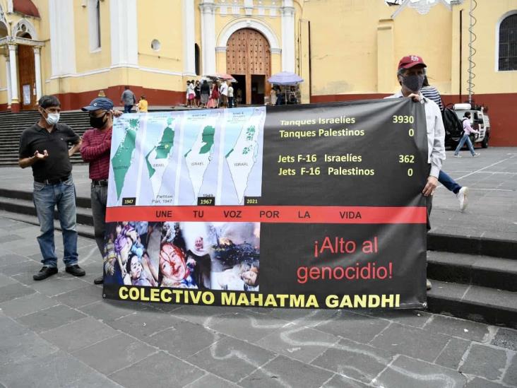 En Xalapa, colectivo Mahatma Gandhi protesta vs genocidio en Palestina