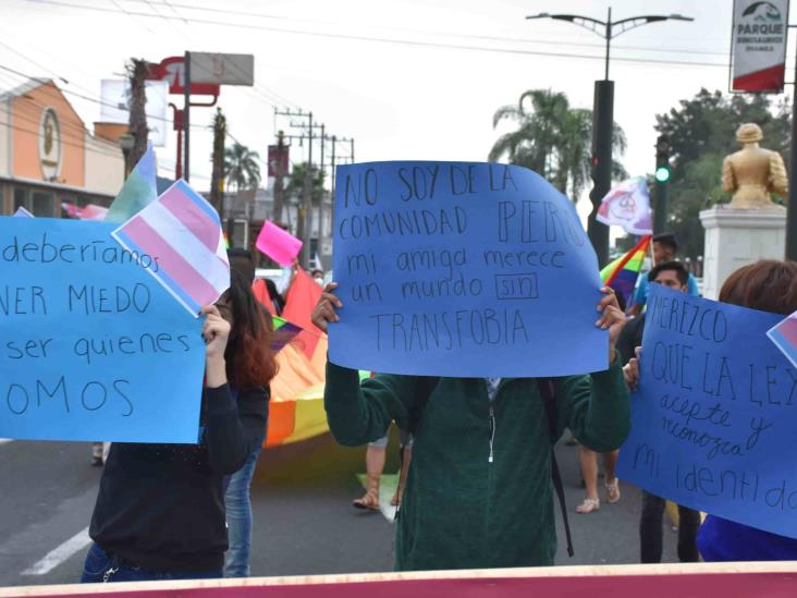 Realizan séptima Caravana LGBTTTIQ+ en Orizaba