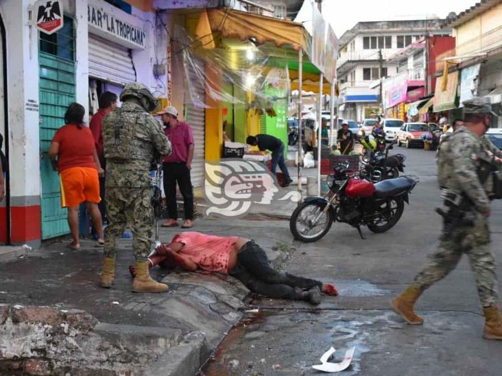 Navajean a joven durante riña en Acayucan 