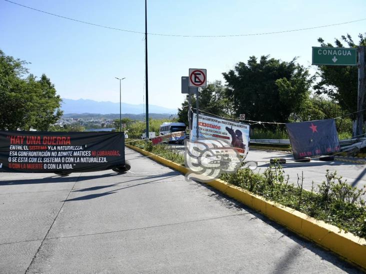 Toman sede de Conagua en Xalapa; van contra termoeléctrica de Huesca