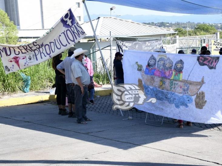 Toman sede de Conagua en Xalapa; van contra termoeléctrica de Huesca