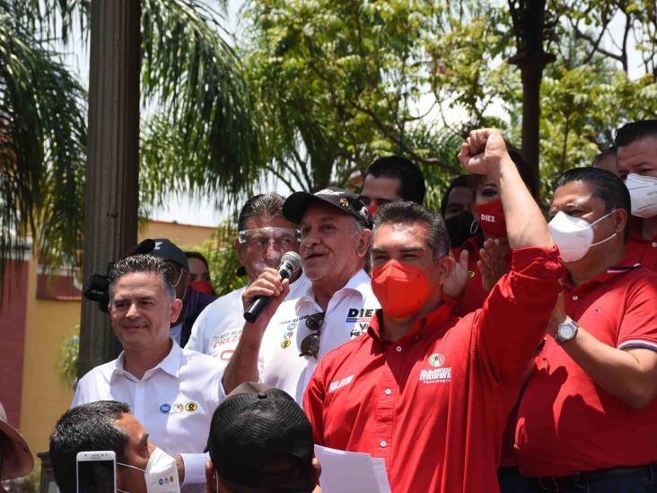 Alejandro Moreno visita Orizaba; respalda candidaturas de Diez y Rojí