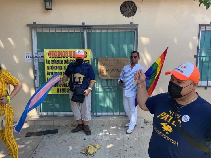 Dejan mensaje de odio a las afueras de bar LGBT en Veracruz