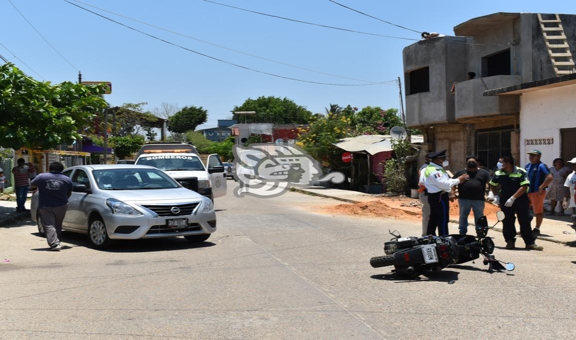 Comerciante lesionada tras choque en Acayucan