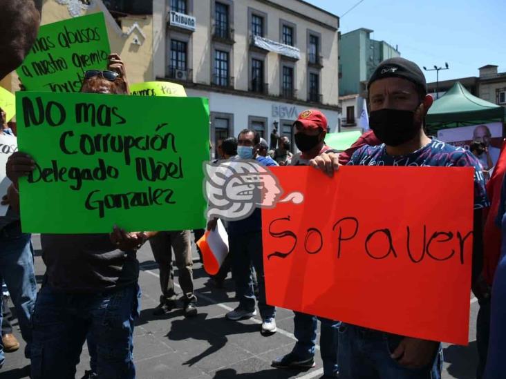 En Xalapa, taxistas denuncian acoso de delegación de Tránsito