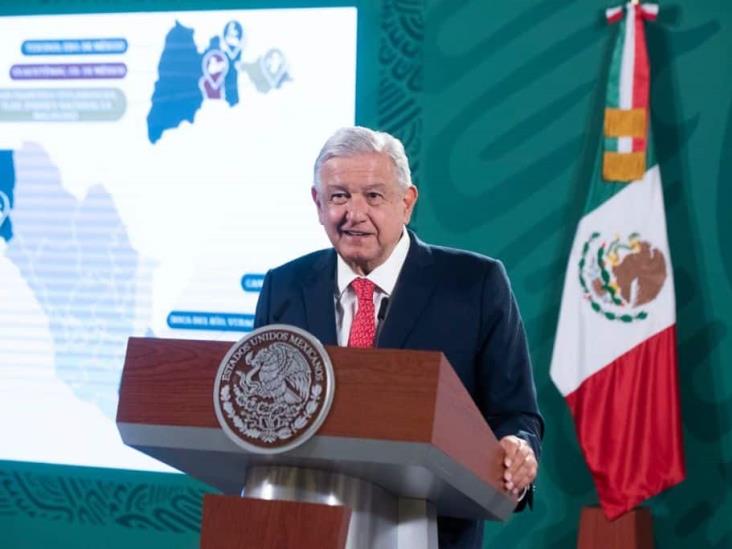 AMLO busca rescatar terrenos y edificios de Pemex en Agua Dulce