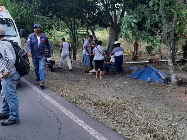 Se registra volcadura en localidad de Rancho del Padre