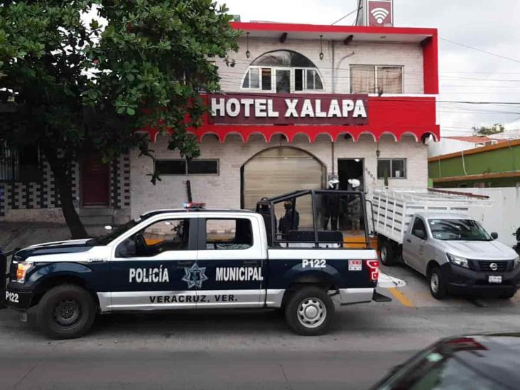 Se registra intensa movilización tras supuesto secuestro virtual en Hotel Xalapa