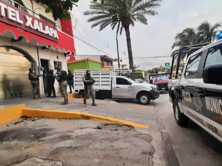 Se registra intensa movilización tras supuesto secuestro virtual en Hotel Xalapa