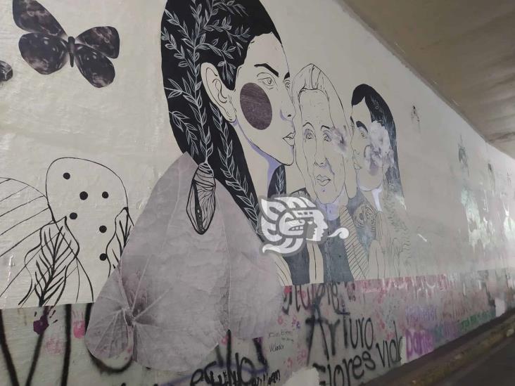 Históricas: Develan mural dedicado a las mujeres en viaducto de Xalapa