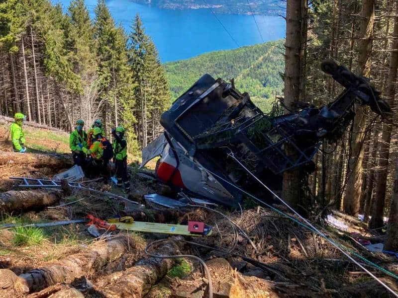 Cae teleférico en Italia; hay 9 muertos y 2 heridos