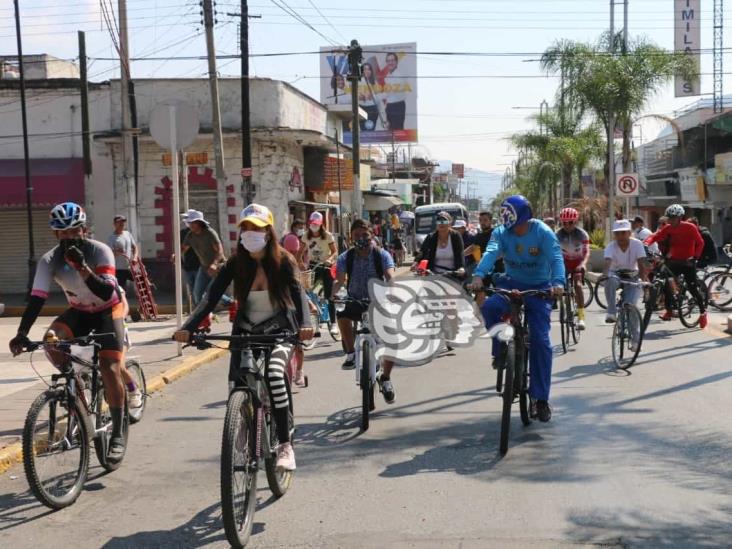 Ingrid Romero, candidata a alcaldía de Mendoza, participa en rodada familiar