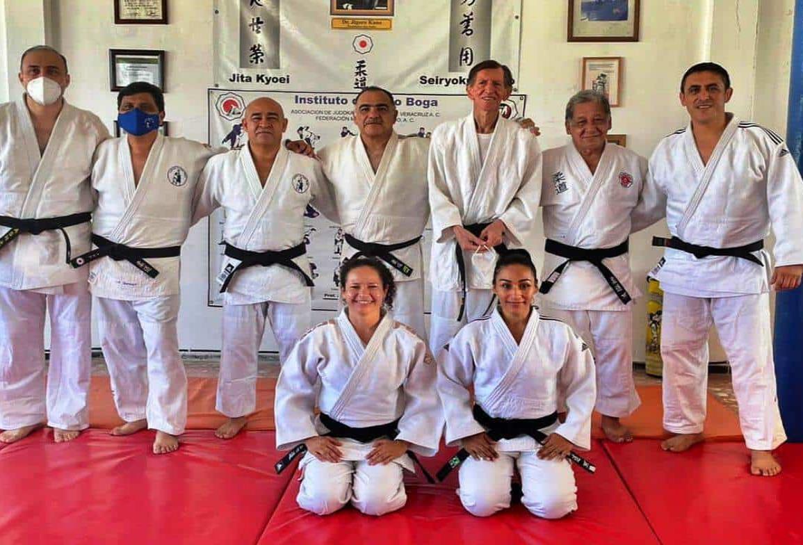 Se graduaron  maestros de Judo