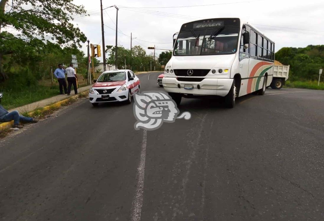 Motociclista fue embestido autobús transpersonal en Nanchital