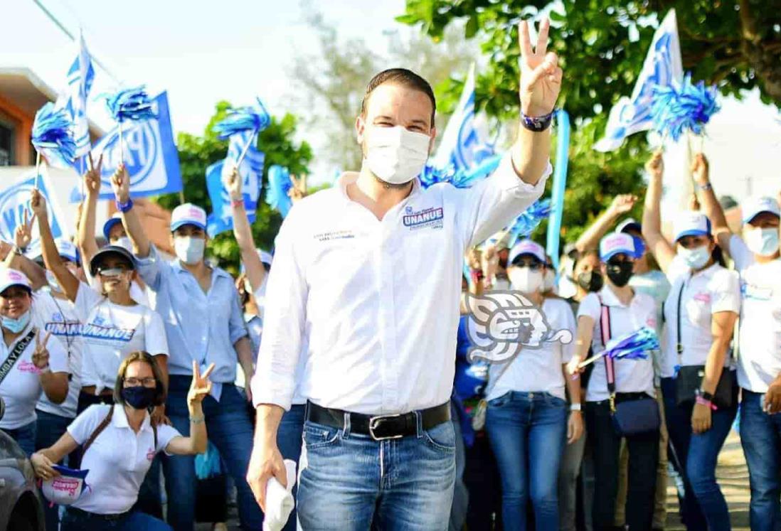 Promete  Juan Manuel de Unánue crear a senderos seguros en Boca del Río