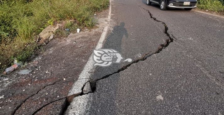 Se hunde tramo en desviación de la carretera Costera del Golfo