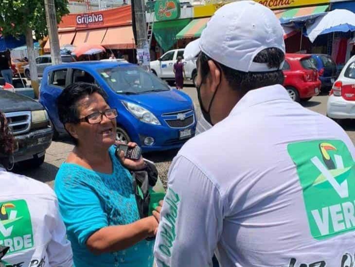 Locatarios del Mercado Morelos celebran ideología joven de Claudio Trujillo