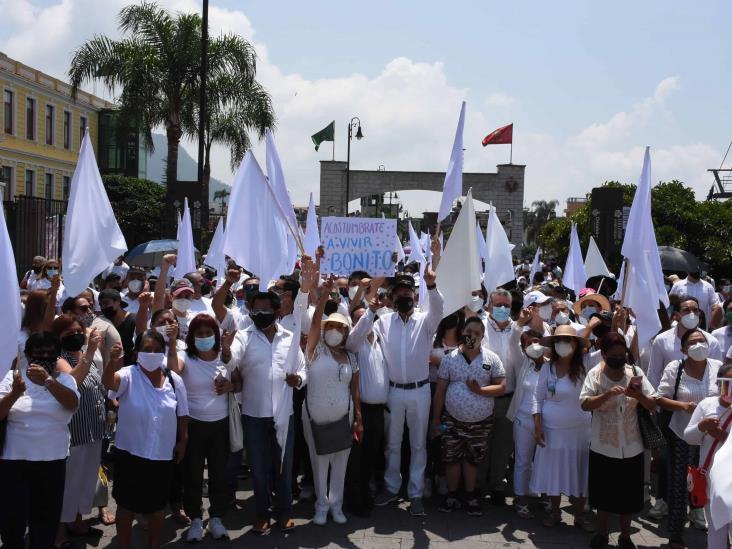 Candidatos punteros a alcaldía realizan caravanas en Orizaba