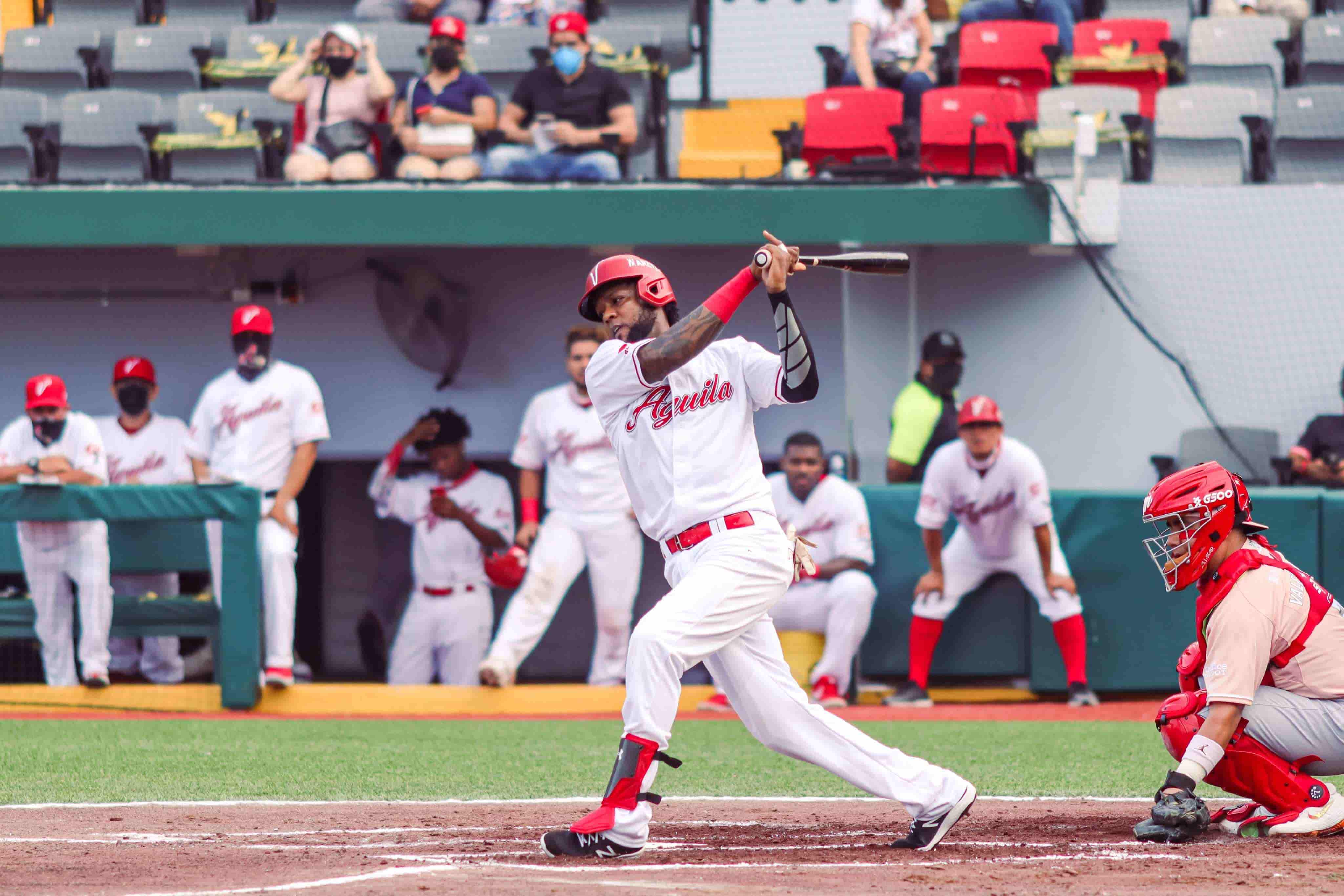 Diablos Rojos empató la serie en Veracruz: perdió El Águila 8-5