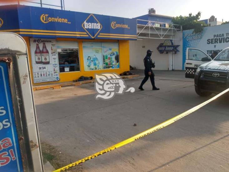 Doble homicidio afuera de tienda de conveniencia en Coatzacoalcos