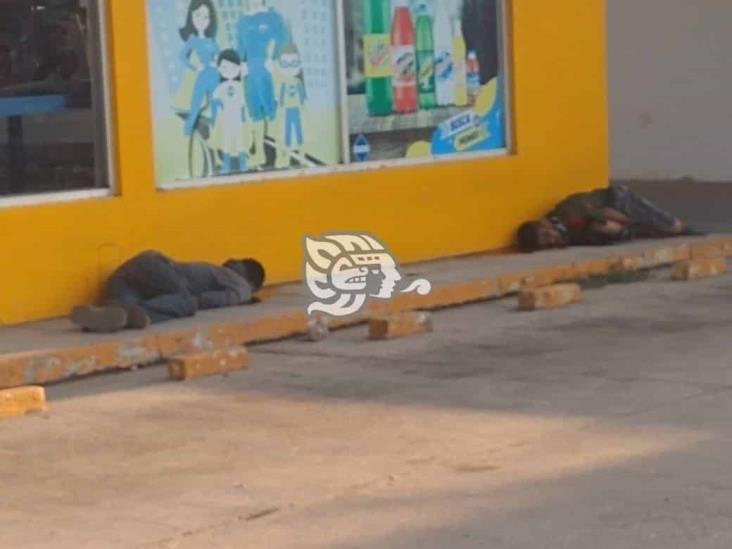 Doble homicidio afuera de tienda de conveniencia en Coatzacoalcos